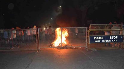 BHU unrest from ten days students protest again and again