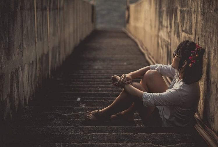 अकेलेपन से आपको हो सकते हैं ये फायदे - Loneliness Is Beneficiary Know How -  Amar Ujala Hindi News Live