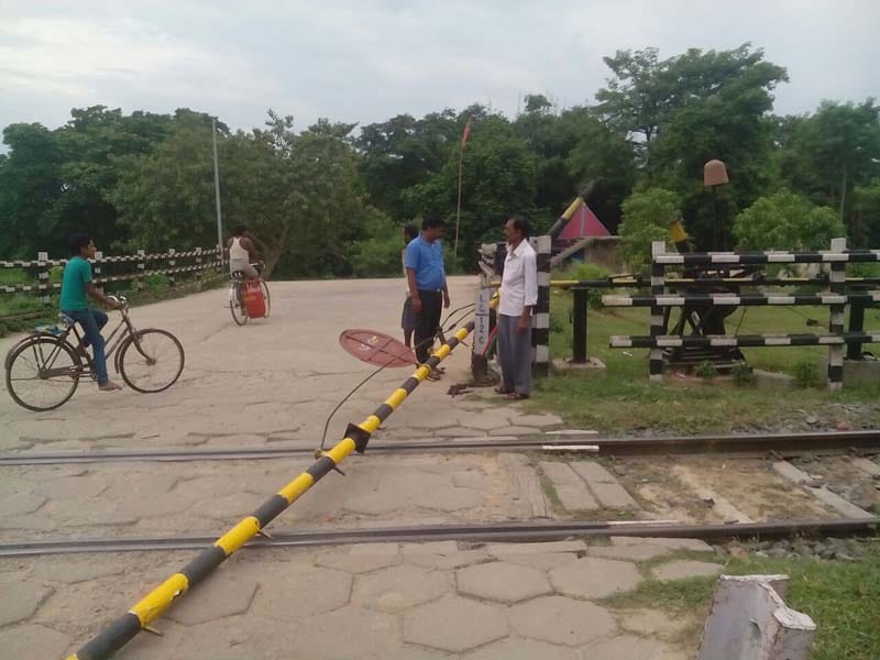 railway crossing gate broken in accident