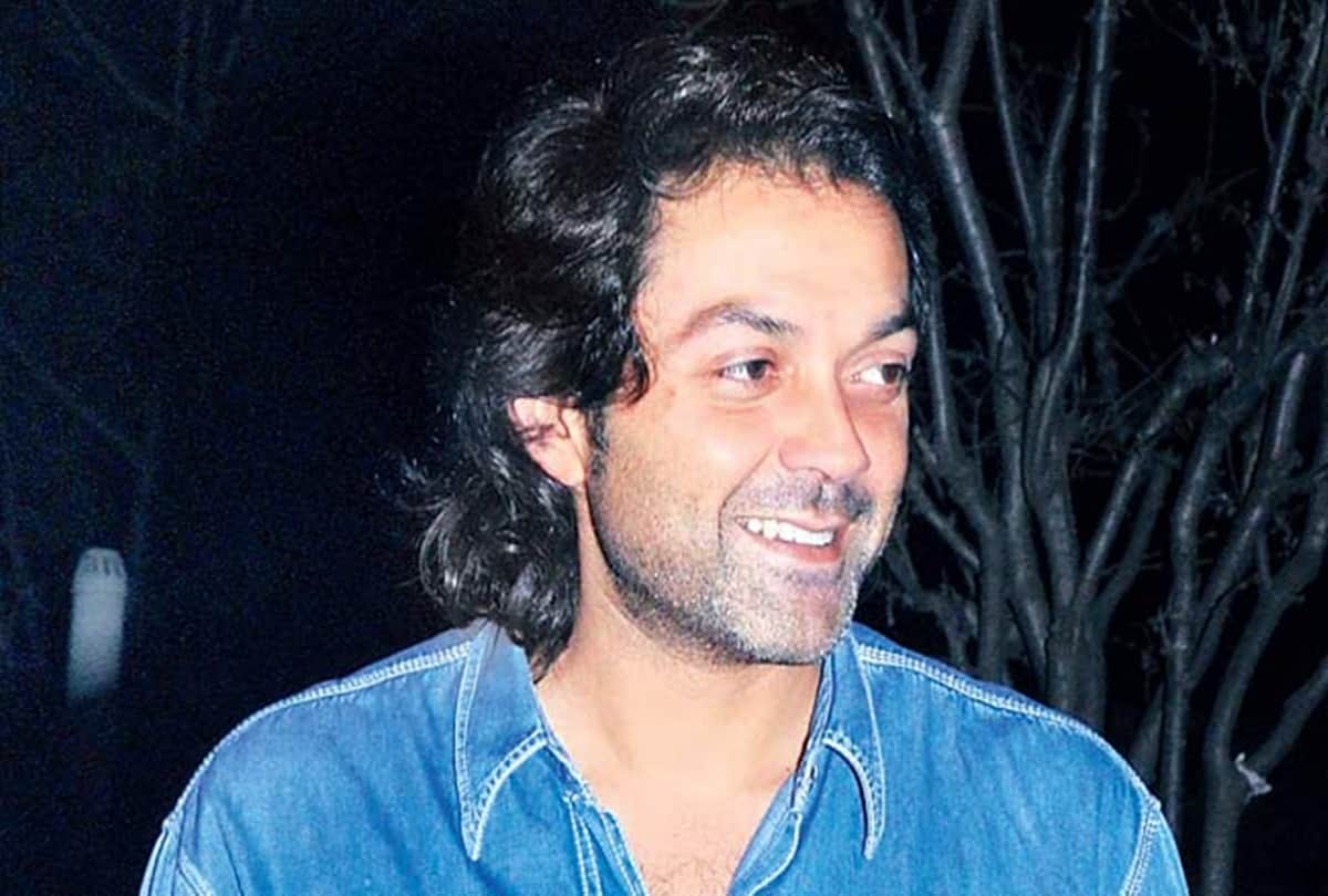 salman khan revealed bobby deol look from race 3