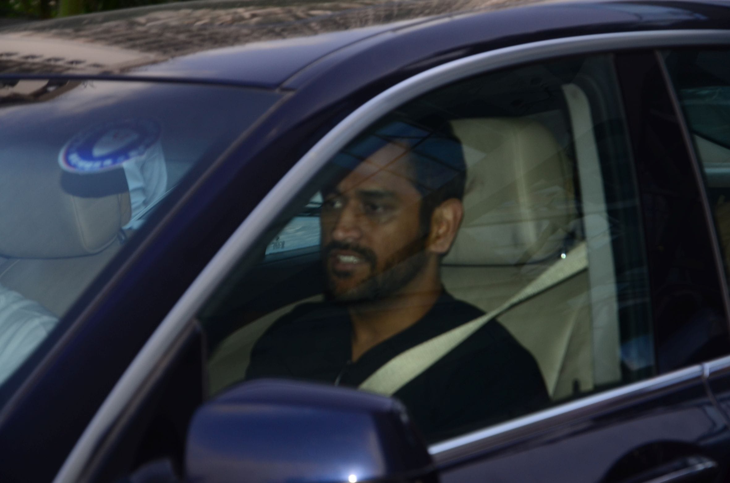 mahendra Singh dhoni inaugurated a sports academy in lucknow 