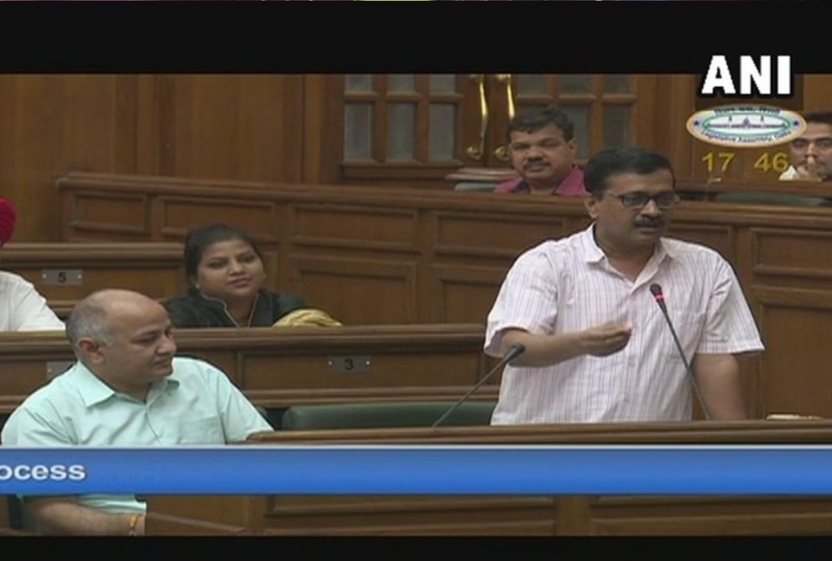 kejriwal said in delhi assembly that problem of sealing could be solved by pm modi in 2 minutes