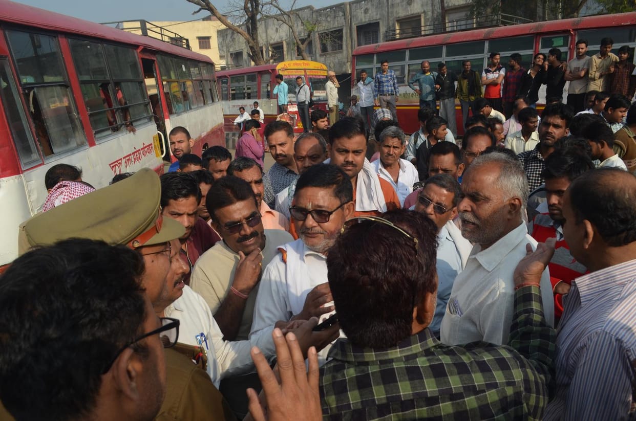 roadways staff going angry for pressure horn attack on SP leader home