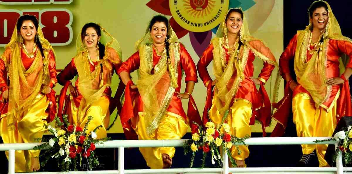 BHU spandan 2018 art and dance programme fourth day