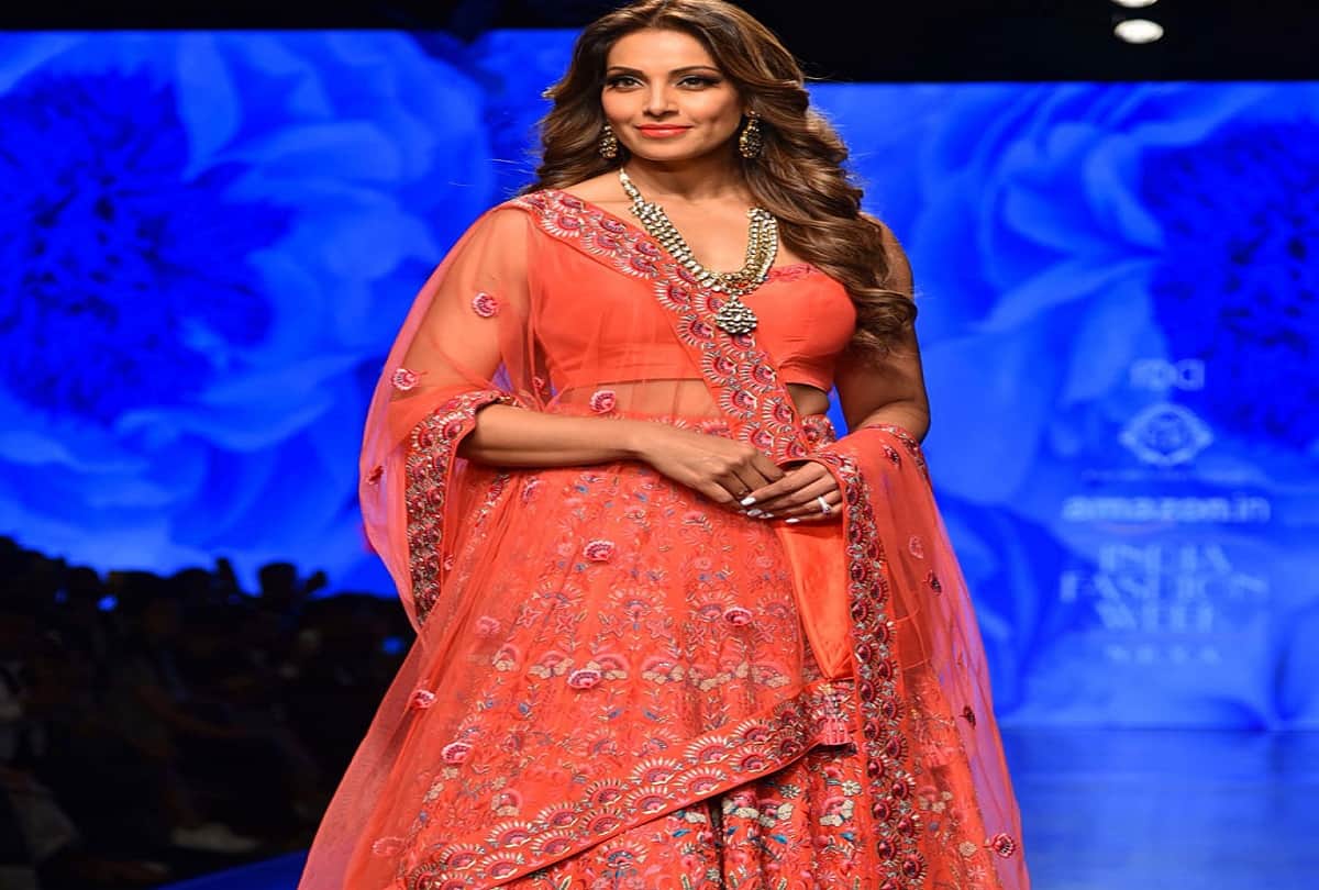 Bipasha Basu Karan Singh Grover to star together on a TV show