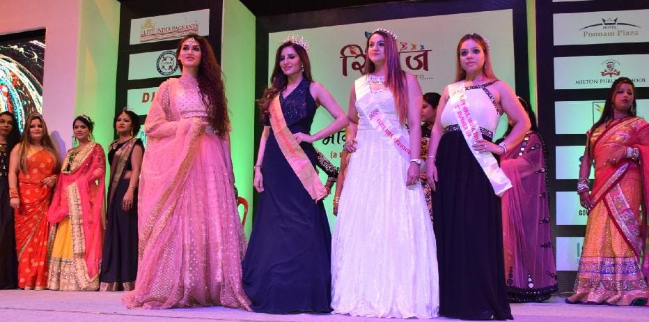 agra kinnar catwalk on the ramp 