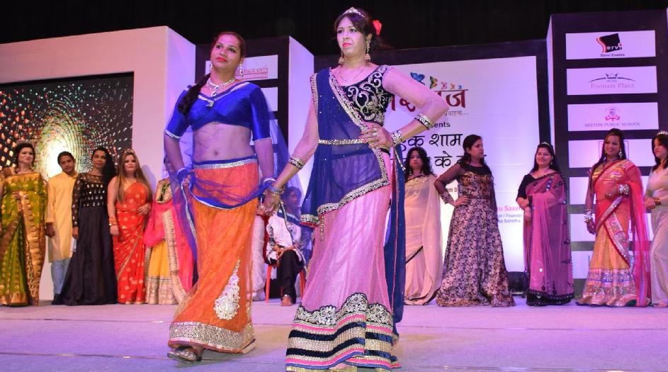 agra kinnar catwalk on the ramp 