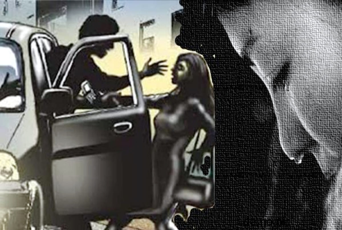 Gangrape with two women on running car