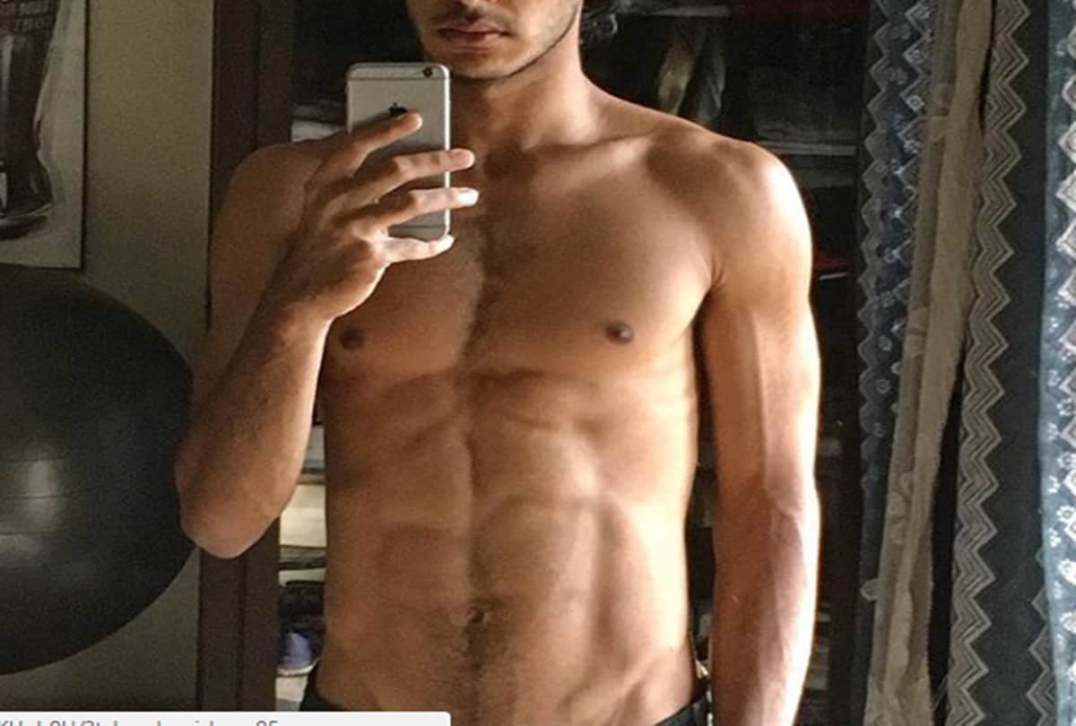 Ishaan Khatter shared his photo like shahid kapoor