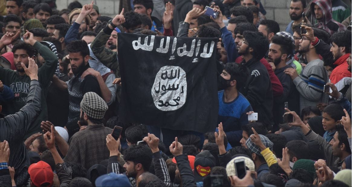ISIS supporters raised isis flag inside Jamiya masjid in Jammu and Kashmir