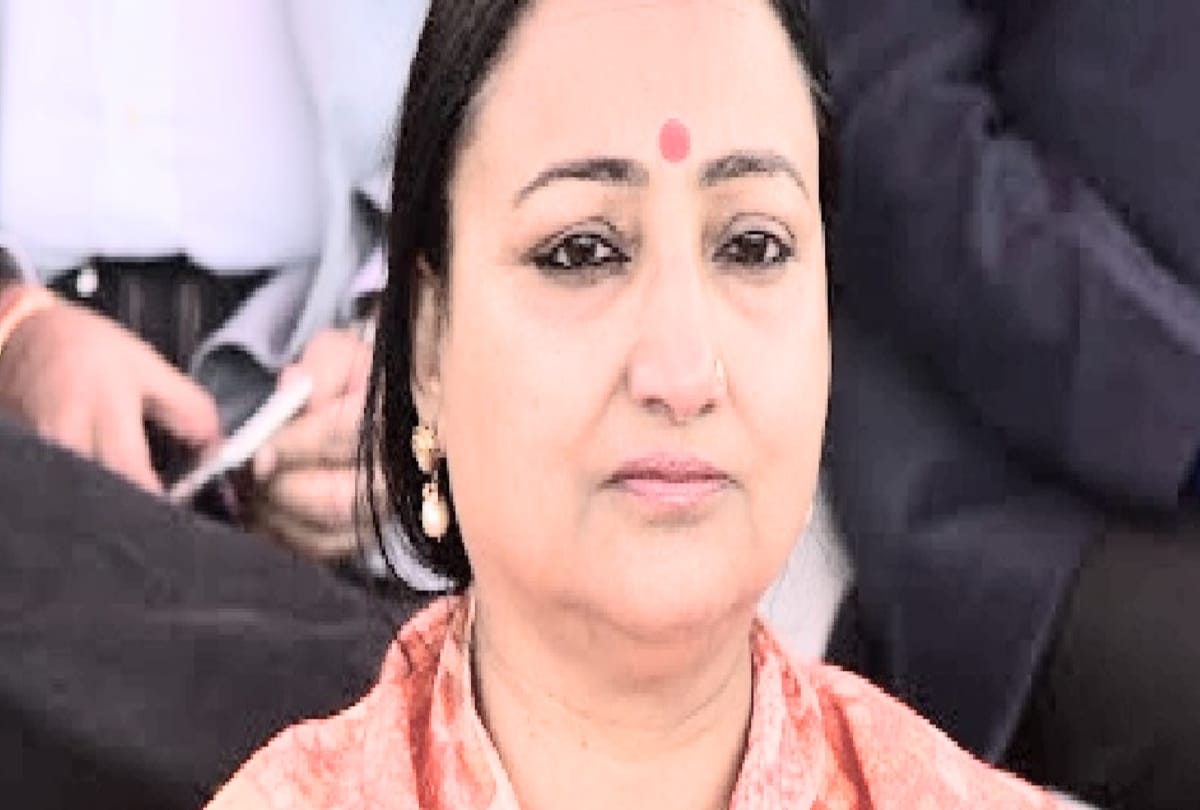 JP Nadda's wife and son leave for Delhi, father will stay at home