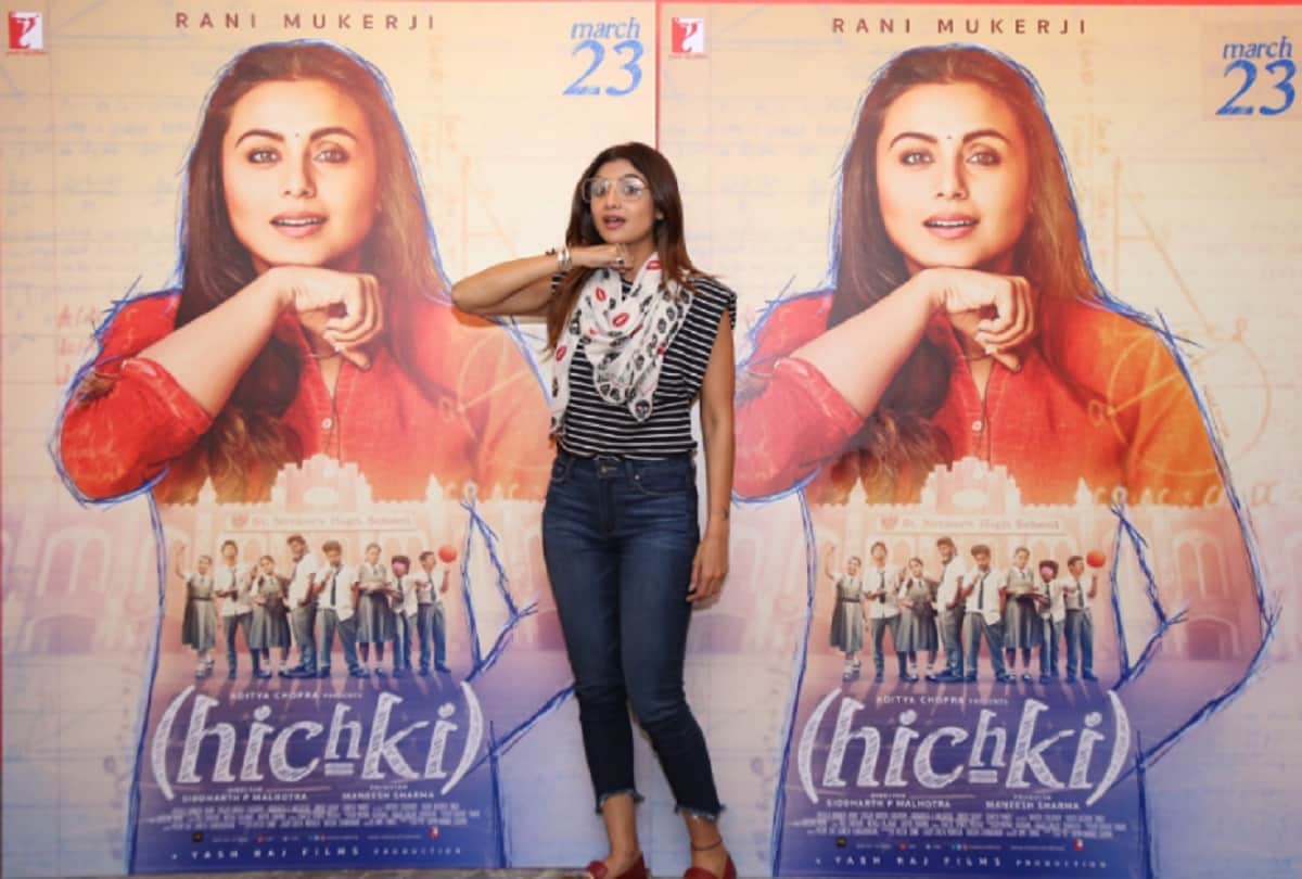 Boney Kapoor Sushmita Sen and Madhuri Dixit spotted Rani Mukerji Hichki film premiere