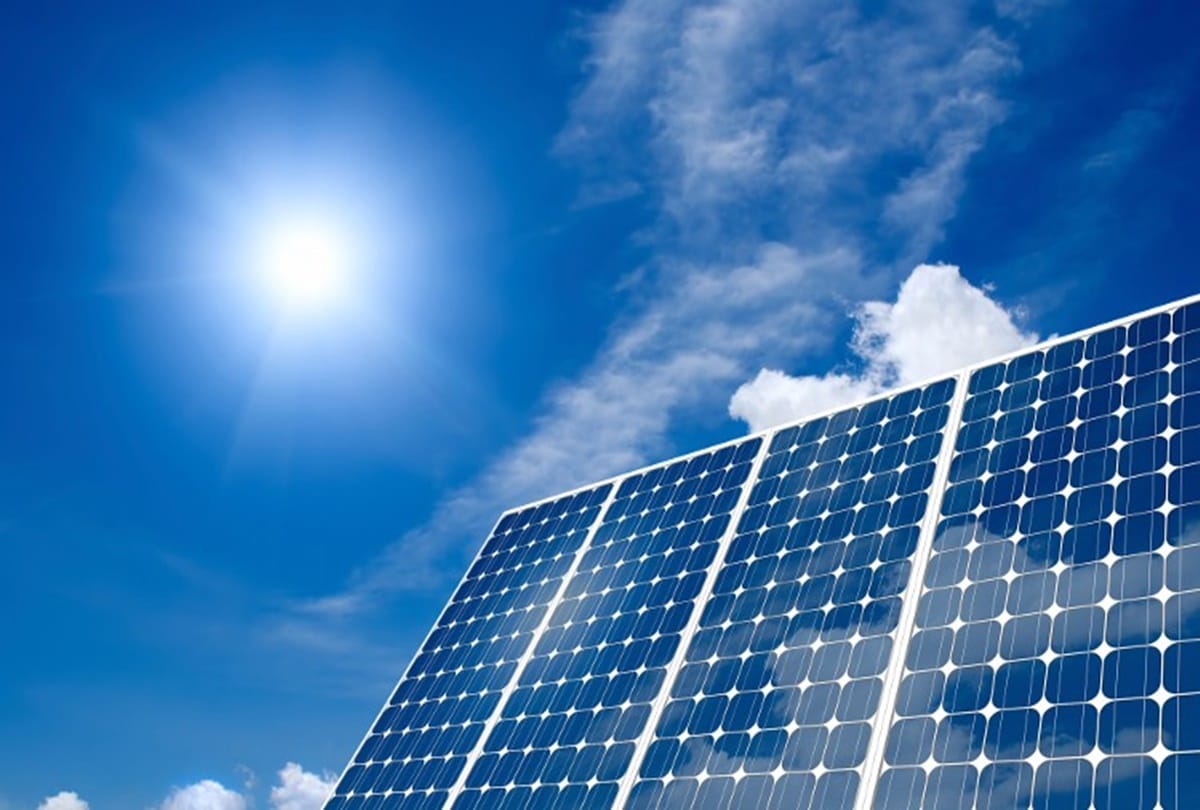 Know how the Solar Panels Generate electricity From the Rain Drops