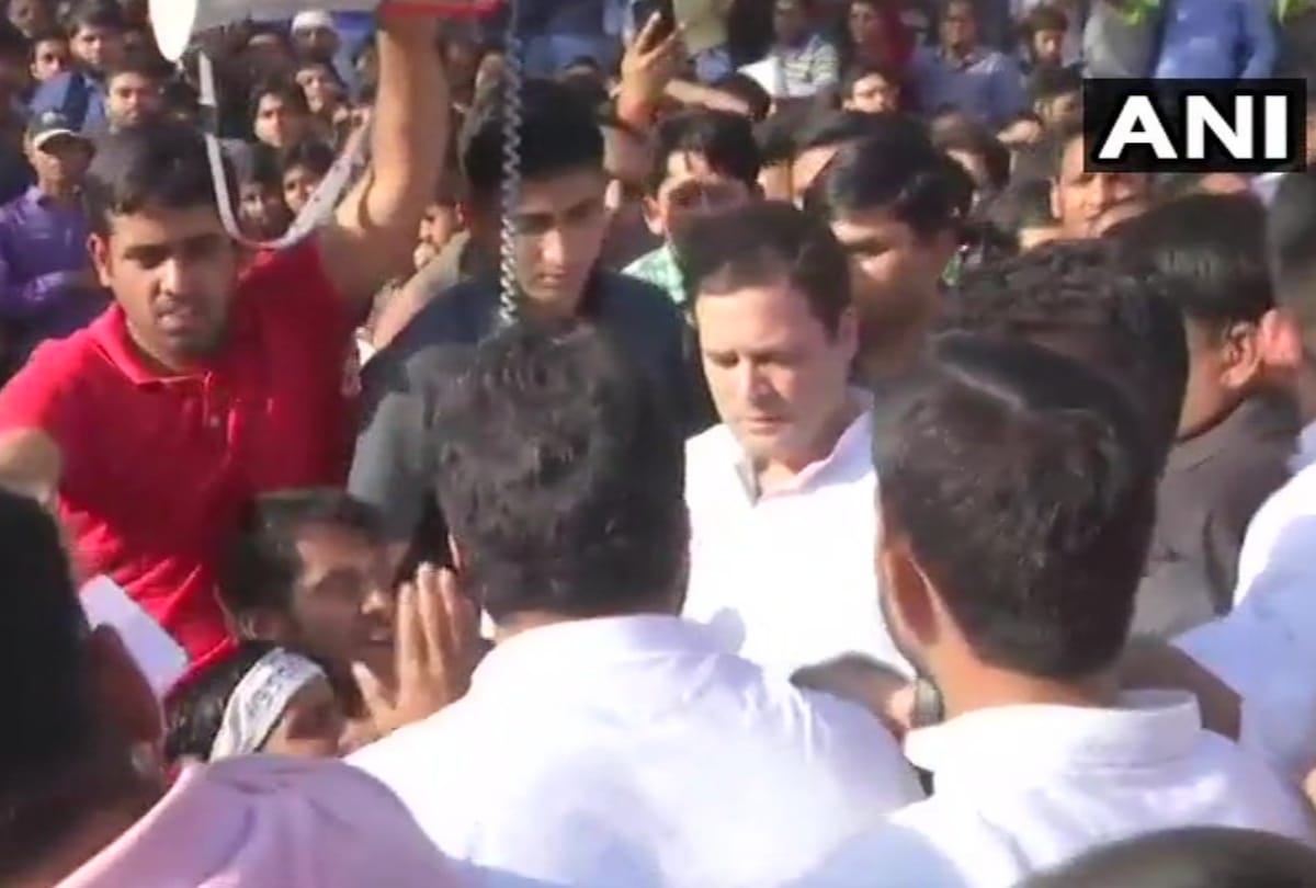rahul gandhi reaches cgo complex to meet student protesting against ssc paper leak