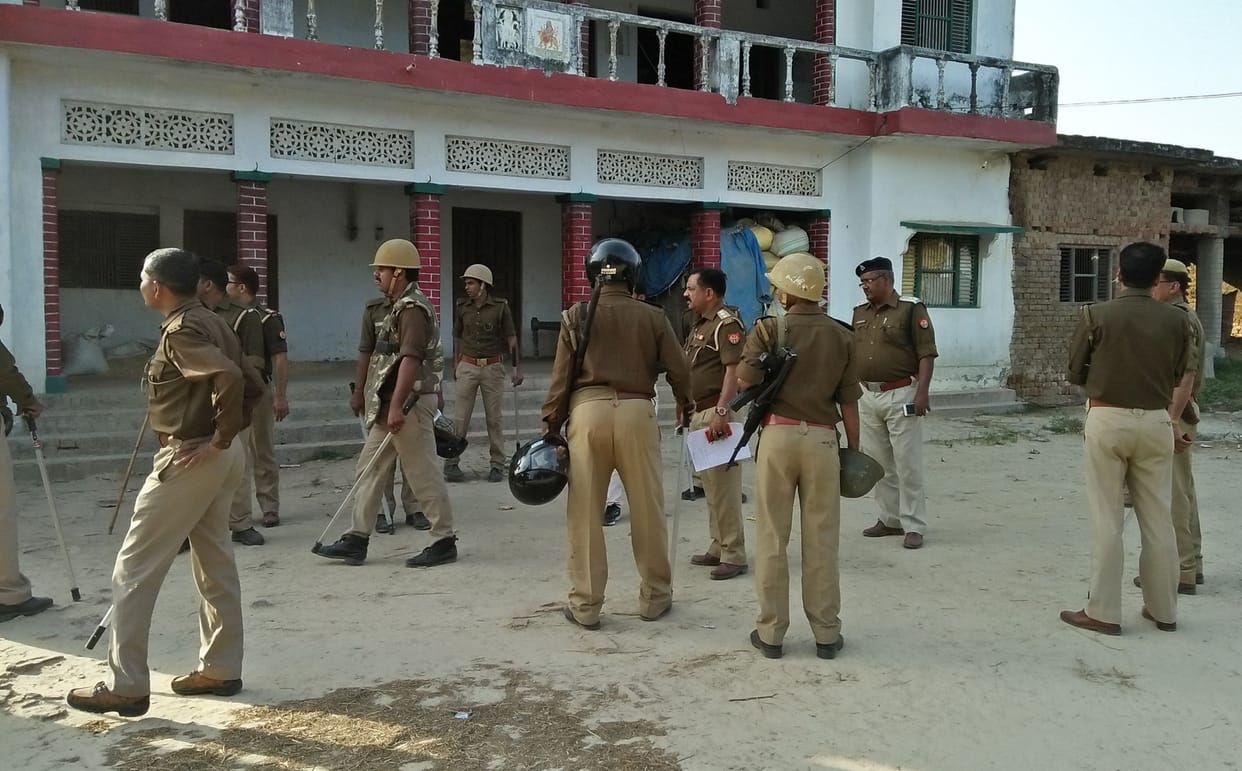 कोटेदार के चयन में बवाल, चौकी इंचार्ज समेत तीन घायल