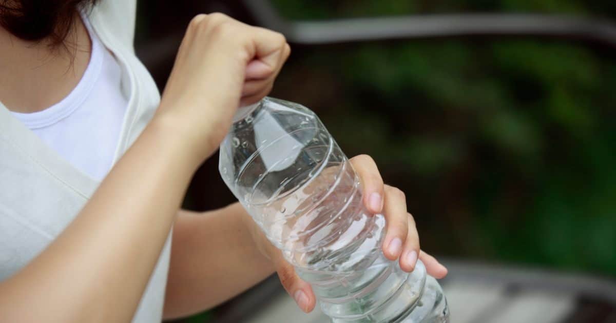 know about environmental working group (ewg) report on water pollution