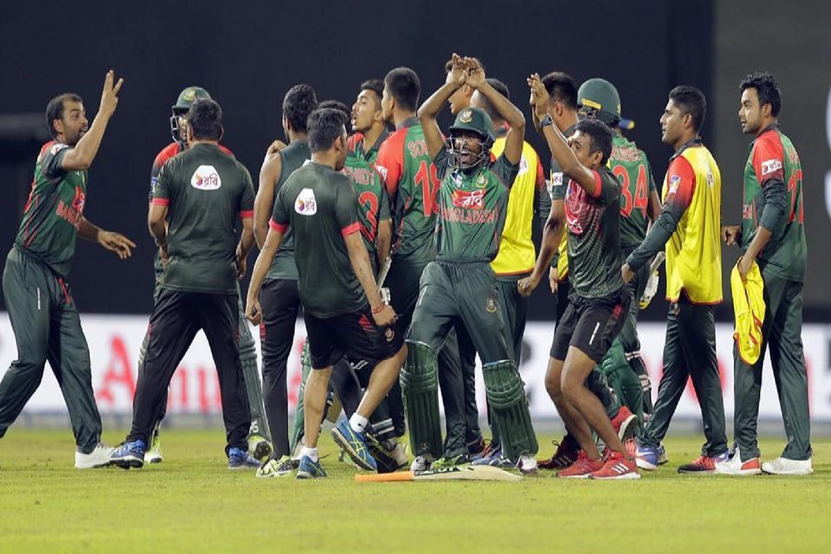 indian cricket team fans trolls bangladesh for nagin dance