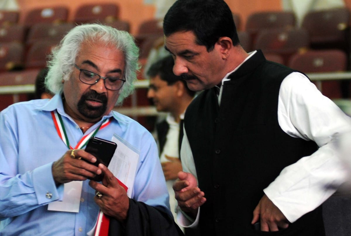see inside pics of congress plenary session at delhi