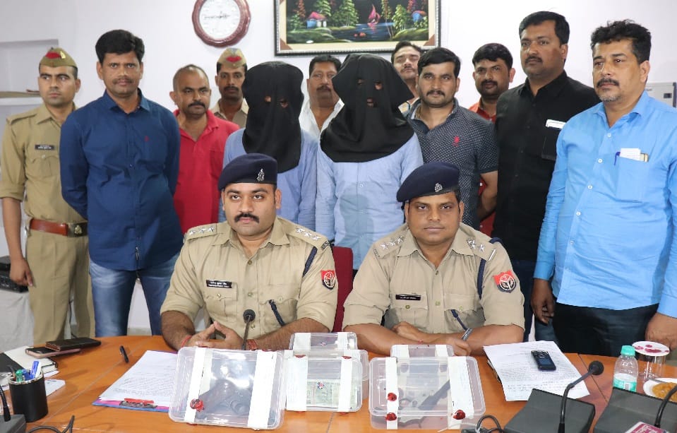 नकली नोटों के साथ शातिर त्रिभुवन साथी संग गिरफ्तार