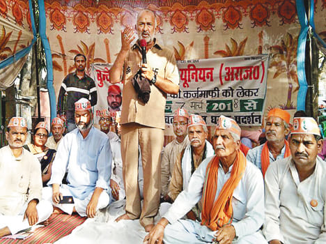 Former minister's support to farmers' farming