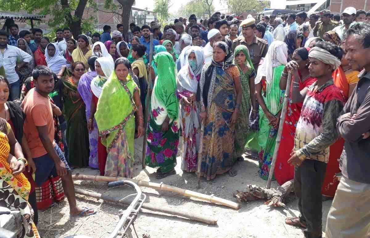 Woman deadbody found in farm in ghazipur