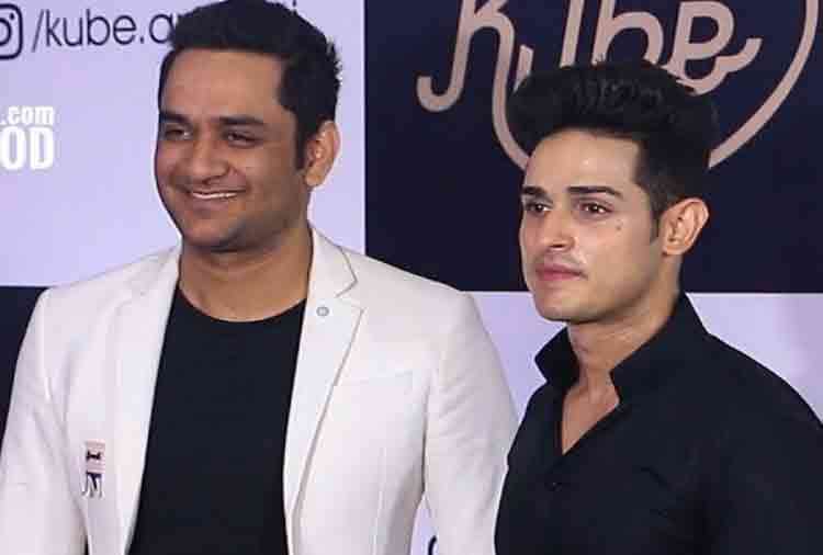 bigg boss 11 contestant priyank sharma and vikas gupta dancing on party table