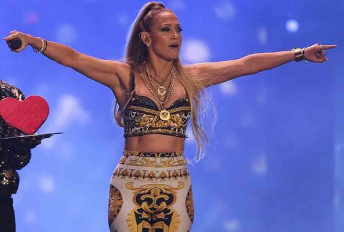 jennifer lopez speak about sexual harassment by director in audition