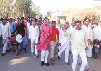 sarkar ki neetiyon ko jan-jan tak pahunchayein