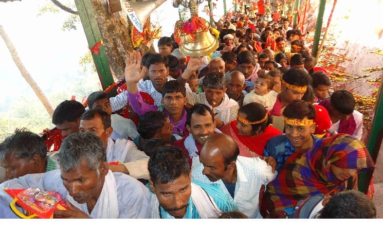 More than 1.5 lakh pilgrims perform at Matthi Dham