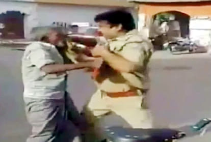 Police inspector beaten by public