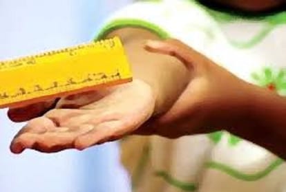 two lady Teacher beats innocent child in sirsa