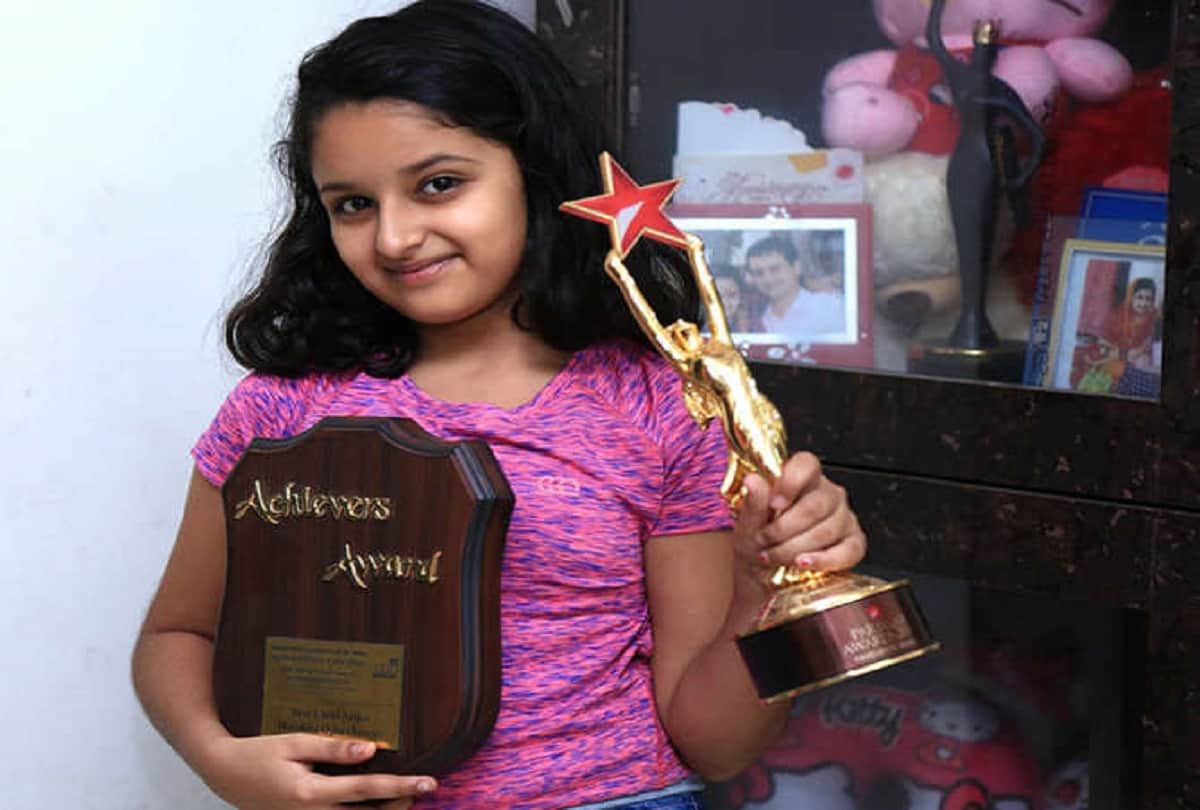star plus tv serial veera actress harhita looks so beautiful famous in foreign 