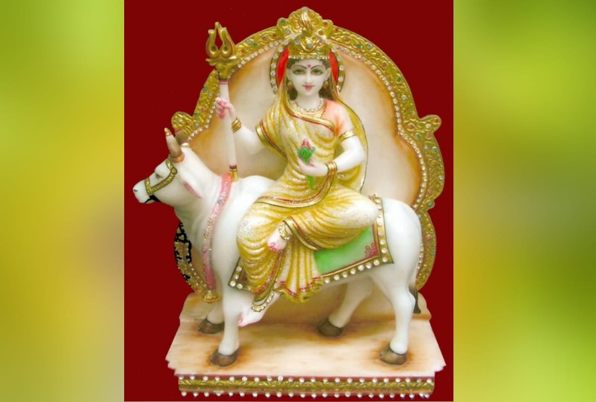 navratri 2018: know the story of devi shailputri