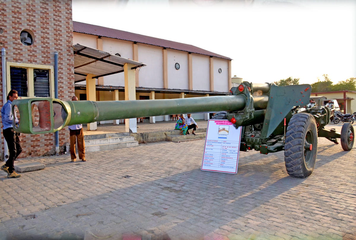 This Indian cannon and firearms will destroy the enemy 