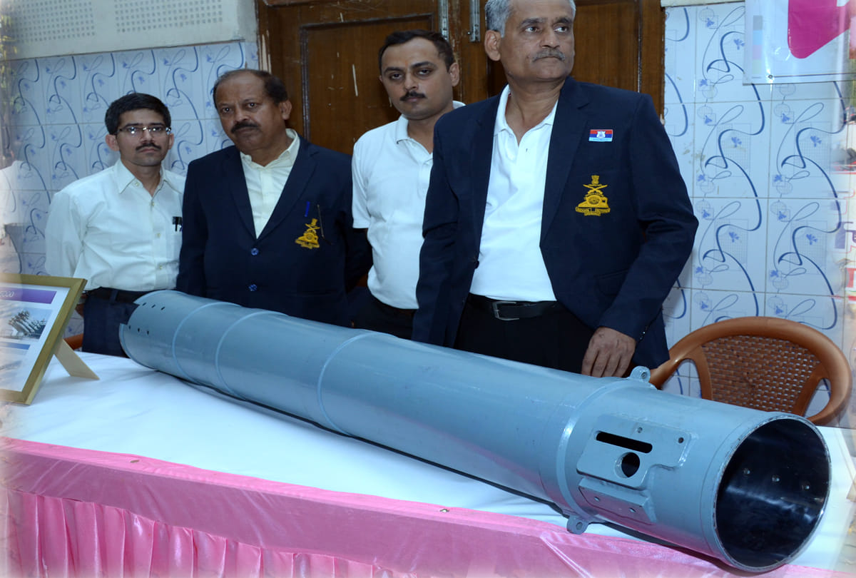 This Indian cannon and firearms will destroy the enemy 