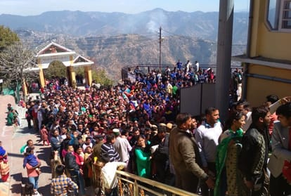 Thousands paid obeisance in temples of himachal pradesh on the first day of the Navratri