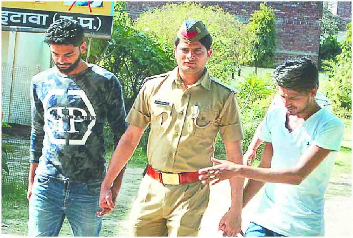 racket caught in ARTO for making fake papers