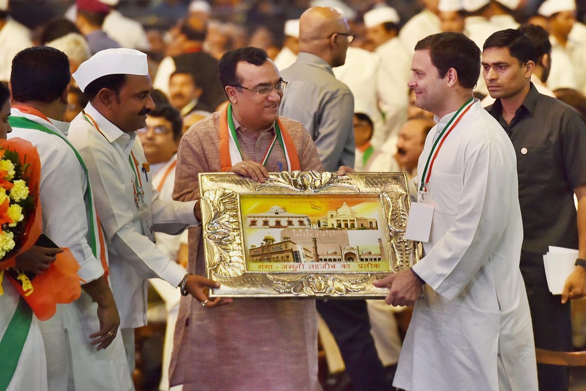 congress plenary session : representatives of foreign political parties also arrived