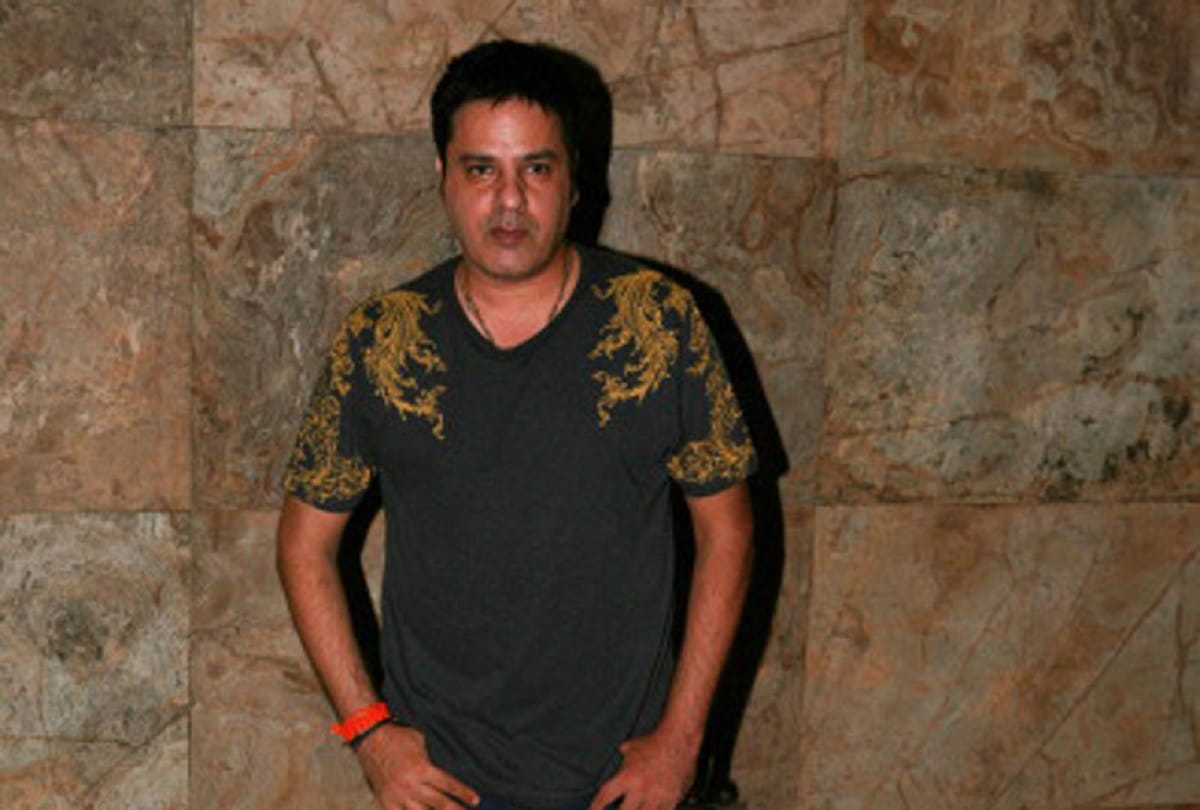 Rahul roy cheque bounce case preparations to issue non bailable warrant against actor