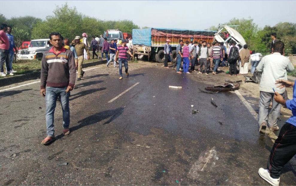 two dead and 24 injured in road accident at kathua hiranagar jammu