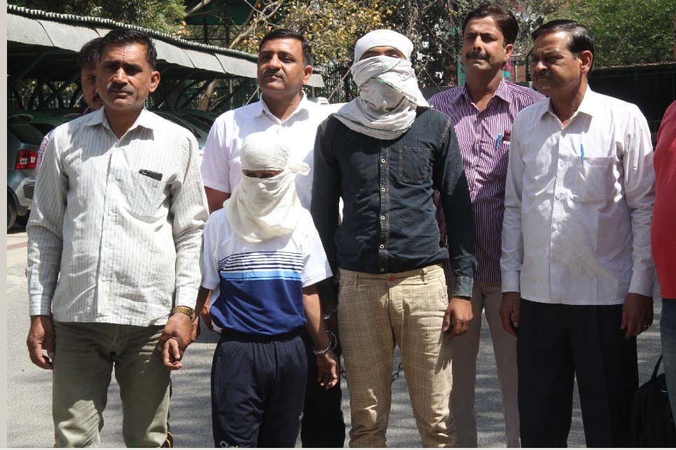 mobile snatcher arrested, wanted in 500 cases