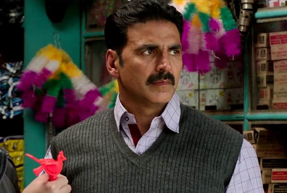 akshay kumar release his film gold first poster look at his all patriotic movie budget