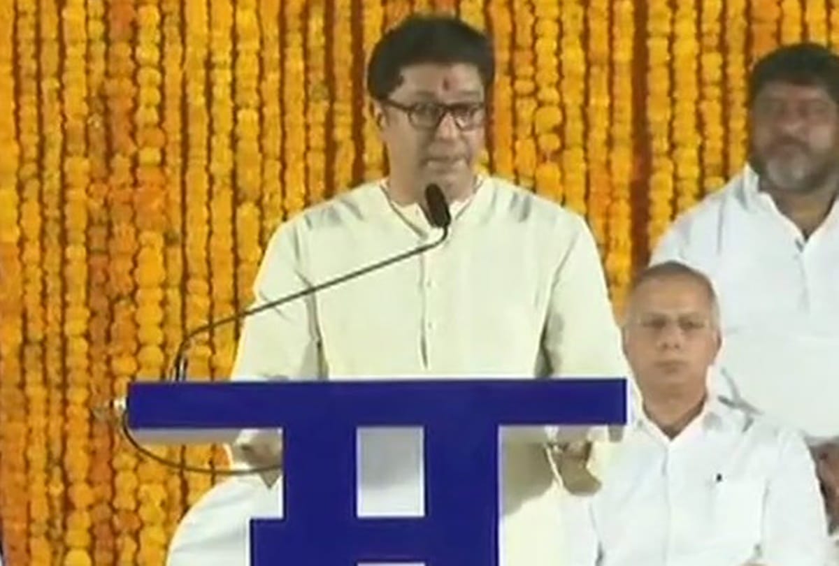  Raj Thackeray said about akshay kumar he is not a indian citizens
