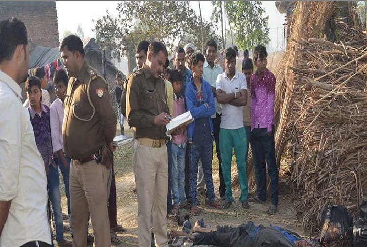 Car Accident in Bijnor, three deaths, photos