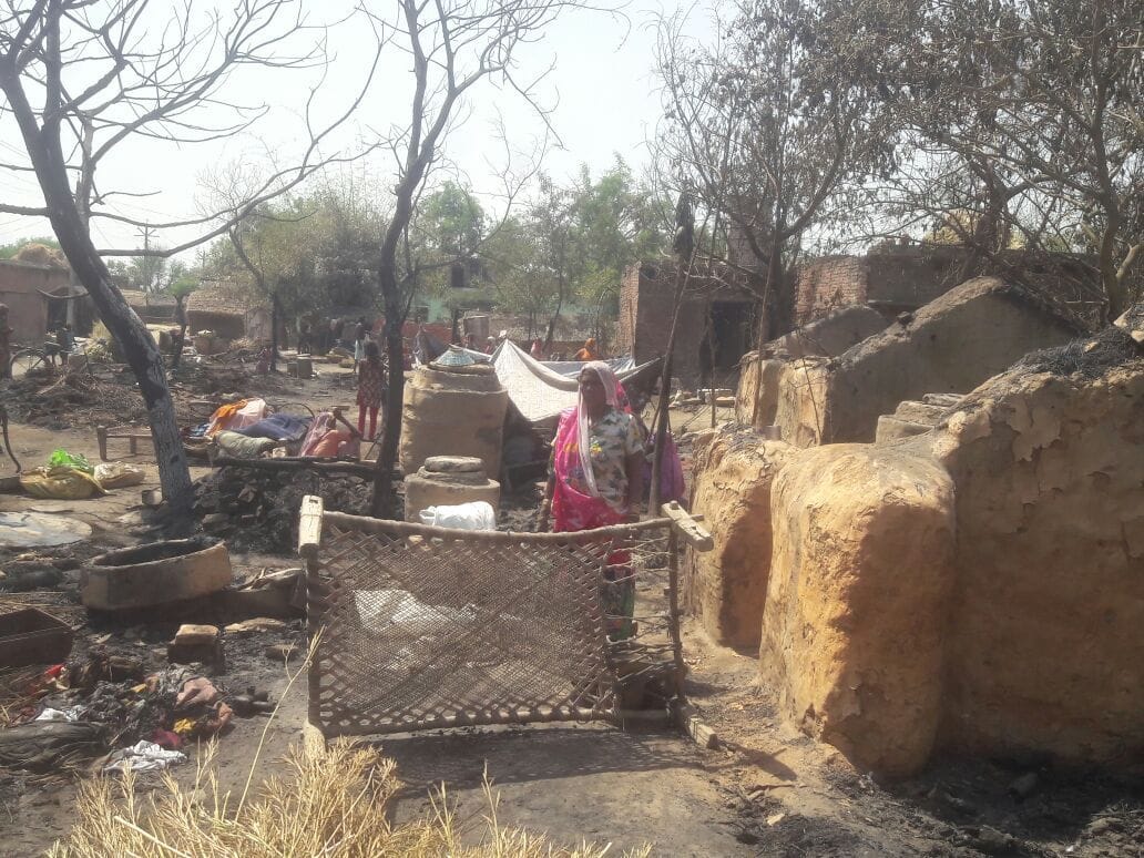 13 roof burns in fire with short circuit