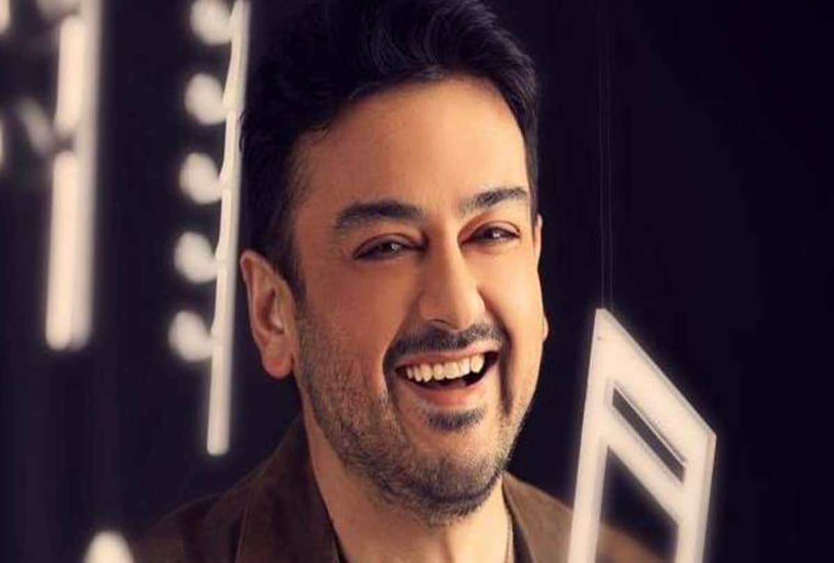 Bollywood singer Adnan Sami claims staff were called Indian dogs at Kuwait airport