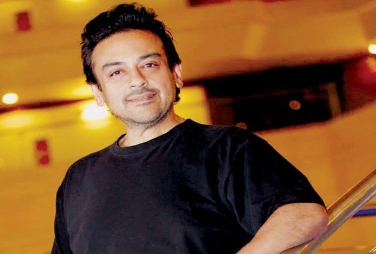 Singer Adnan Sami reply to pakistani user when he ask a quetion on india and modi