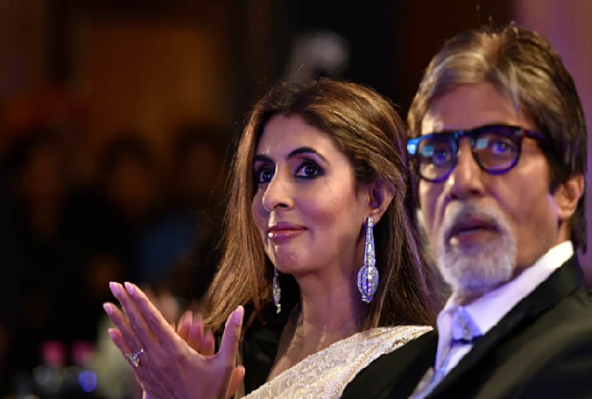 amitabh bachchan share a picture his parents and shweta bachchan