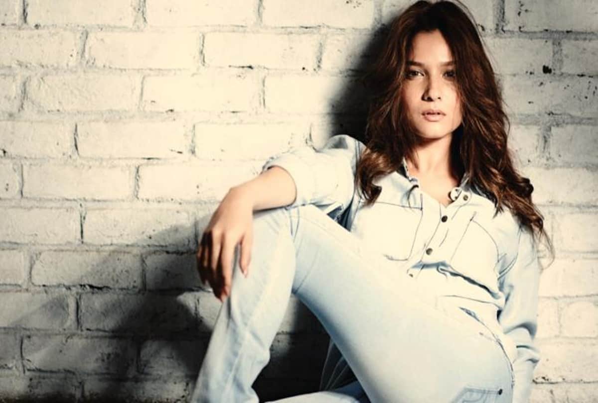 i want to work with salman khan says ankita lokhande