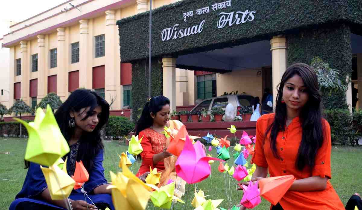 Art fair second day in art faculty in BHU